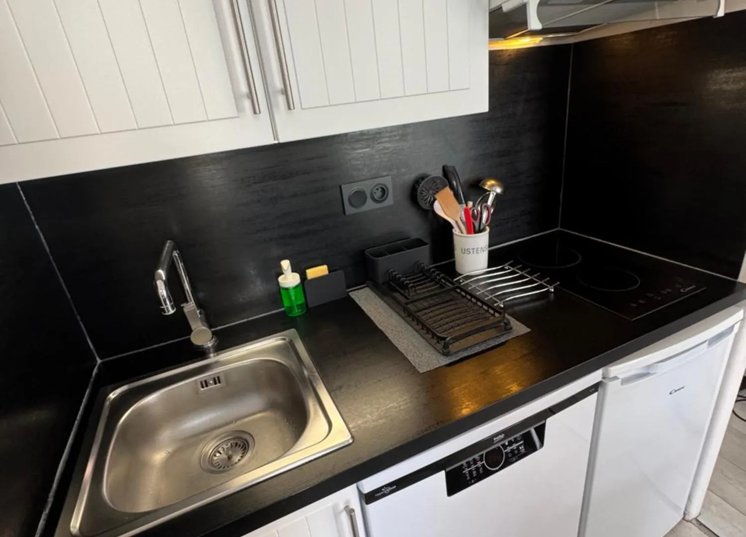 Apartment Antibes Port - Terrasse - Parking - Piscine