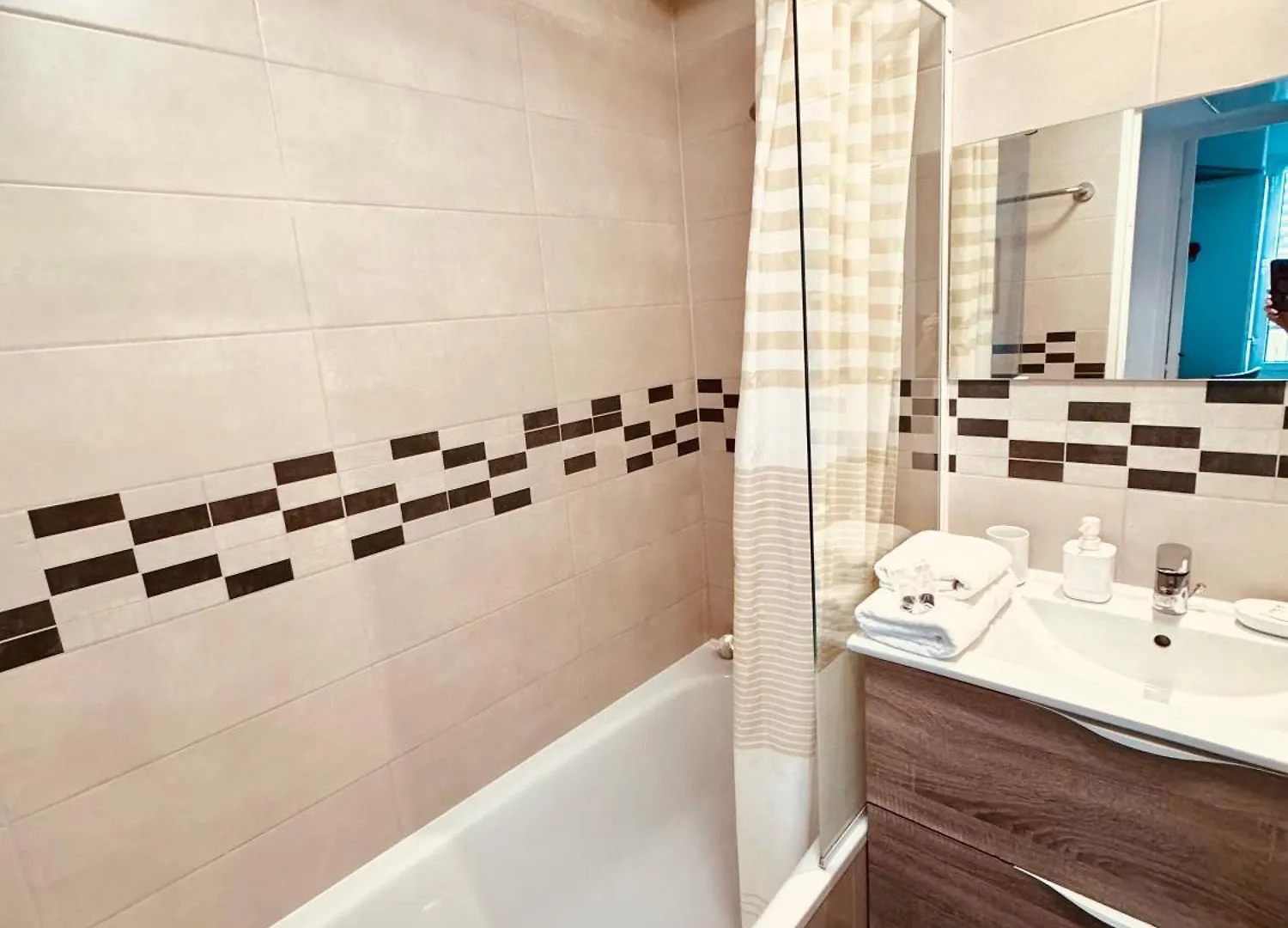 Apartment Antibes Port - Terrasse - Parking - Piscine France