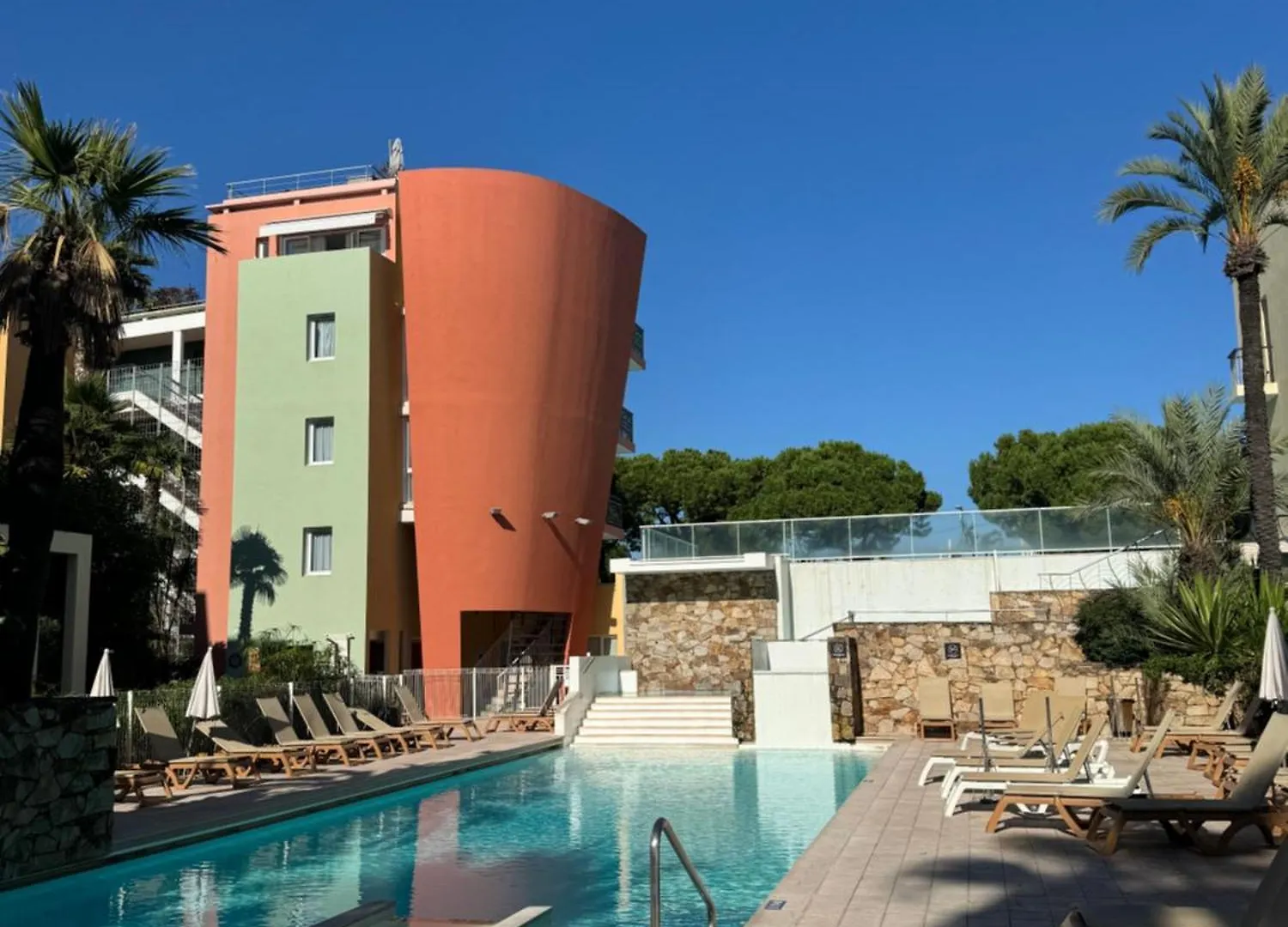 Antibes Port - Terrasse - Parking - Piscine 0*,